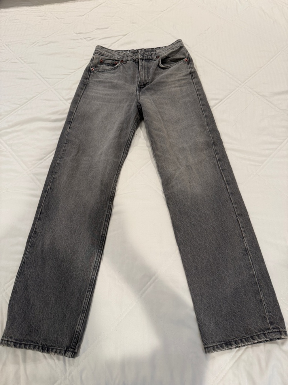 Zara Men's Straight Jeans in Washed Grey